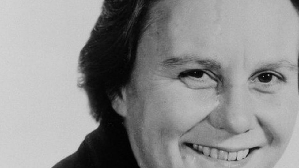 Harper Lee To Kill a Mockingbird author buried in Alabama BBC News