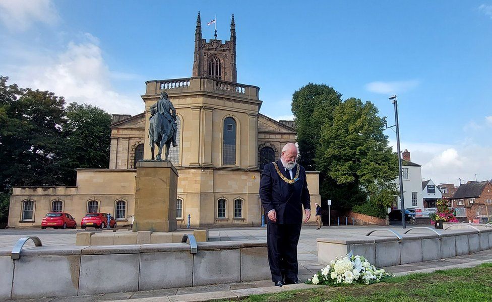 Derby City Mayor Councillor Robin Wood opened the floral tribute area on 9 September