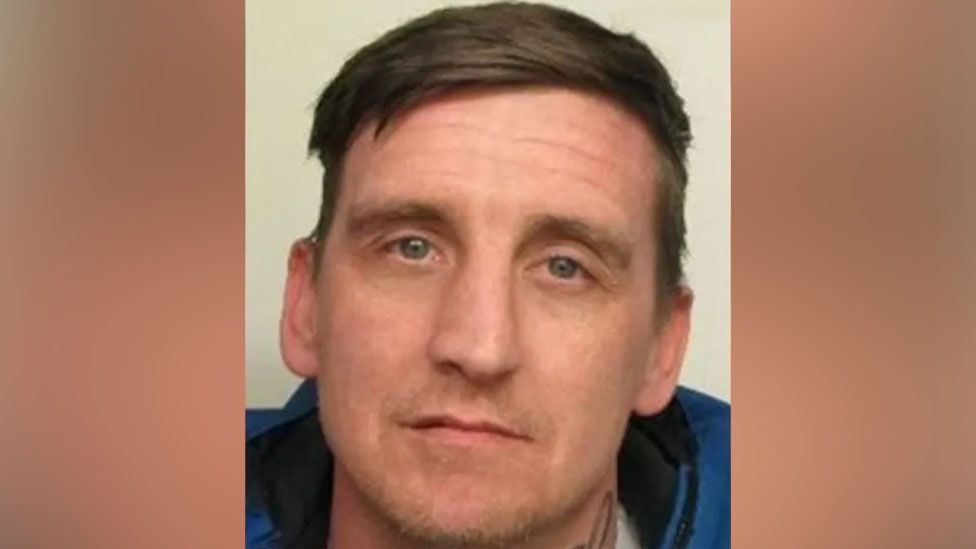 Lincolnshire Police Appeal After Drugs Offender Absconds From Prison Bbc News 