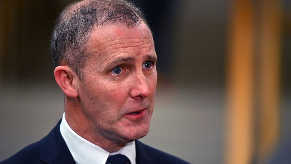 Michael Matheson given record Holyrood ban over iPad scandal - BBC News