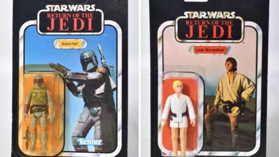 Star Wars toy shop display sold for £15,600 at auction - BBC News