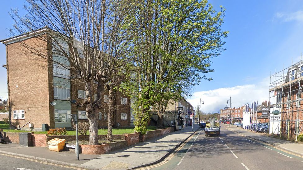 South Woodford crash Man dies after car crashes into building BBC News