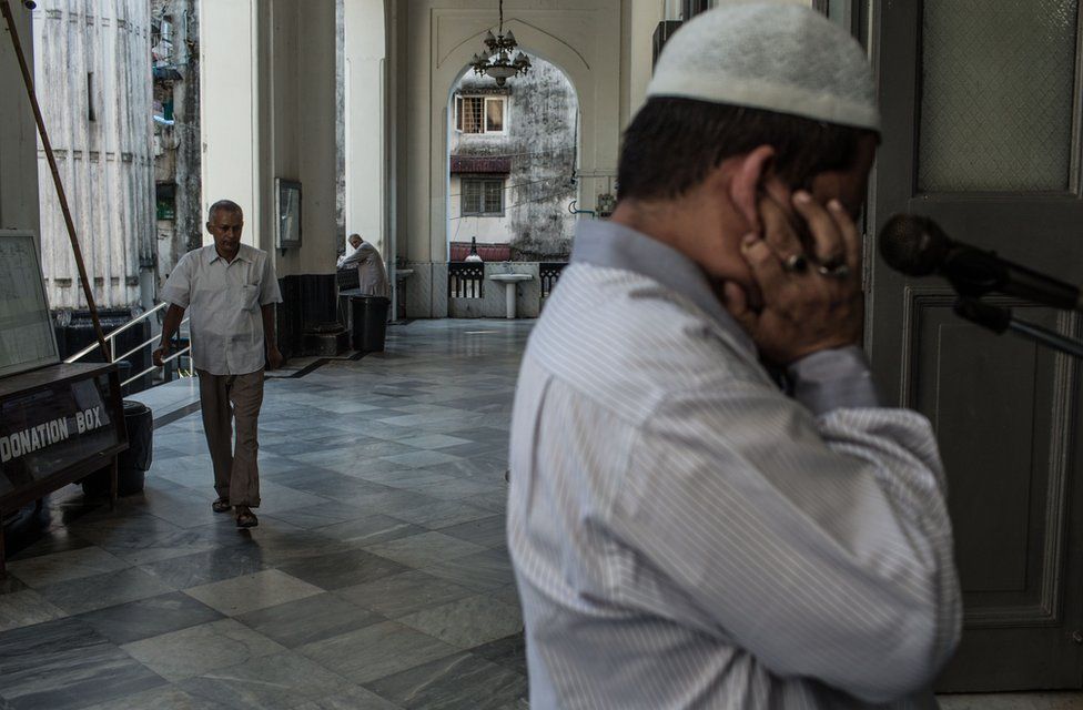 In pictures: The Muslims of Yangon - BBC News