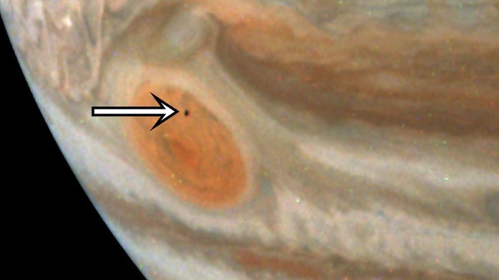 Nasa's Juno spacecraft shares pictures of Jupiter's tiny moon Amalthea ...