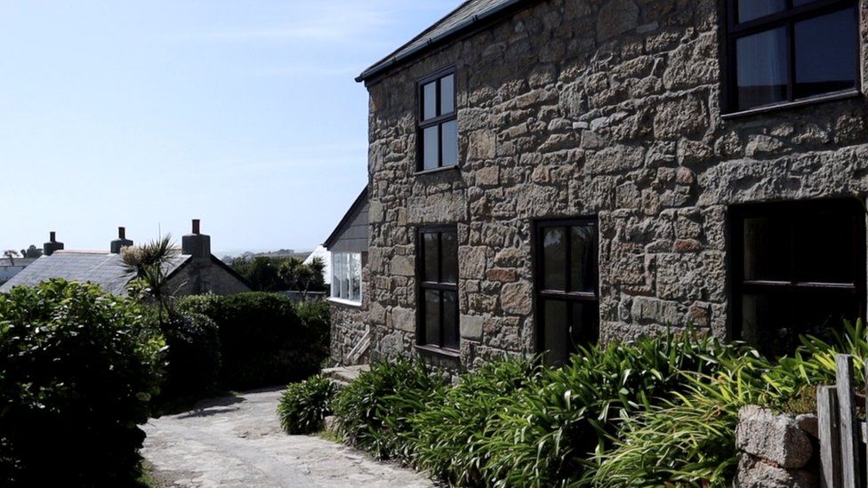 Coronavirus Isles of Scilly 'left with nothing' as tourism collapses BBC News