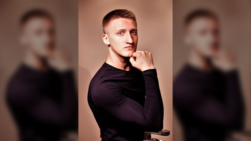 Устинов