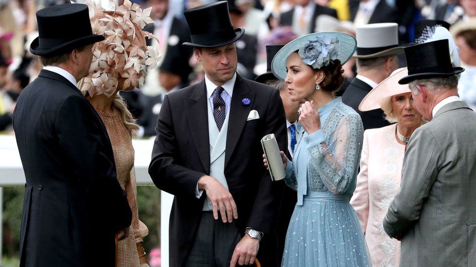 Royal Ascot: Day one in pictures - BBC News