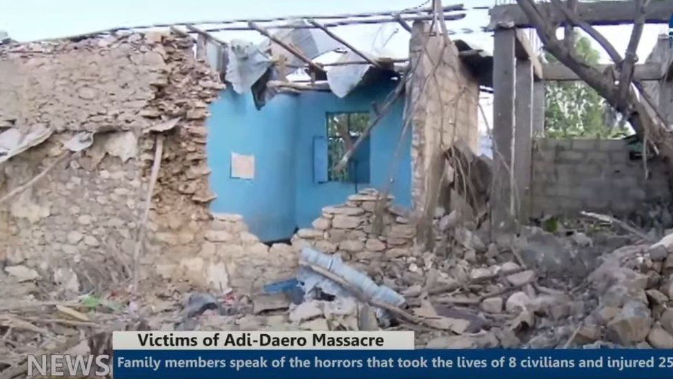 Скриншот видео с разрушенными домами