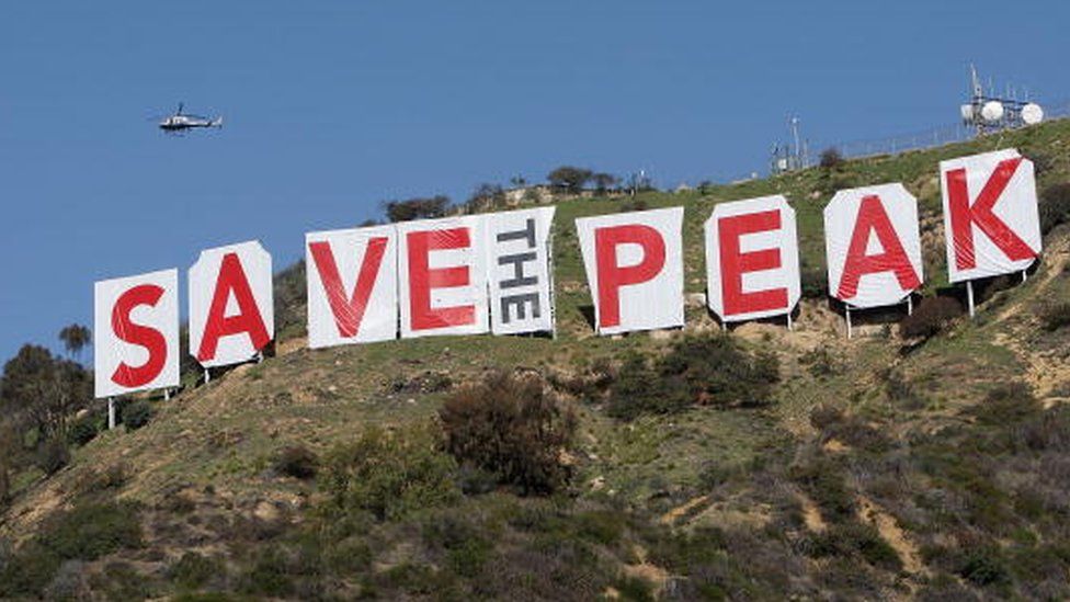 The Hollywood sign is turning 100 - and is being repainted - BBC Newsround