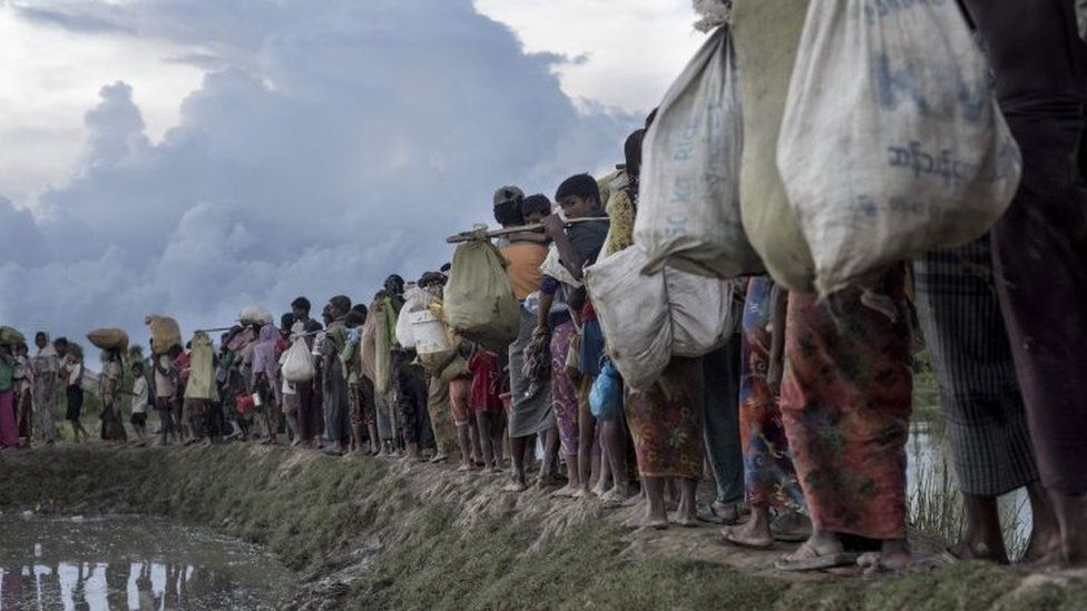 Rohingya refugees after crossing the Naf river from Myanmar into Bangladesh (09 October 2017)