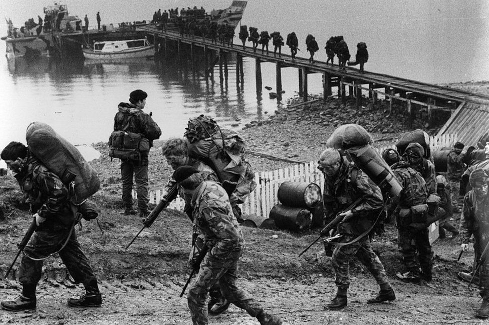 British soldiers arriving on the Falklands