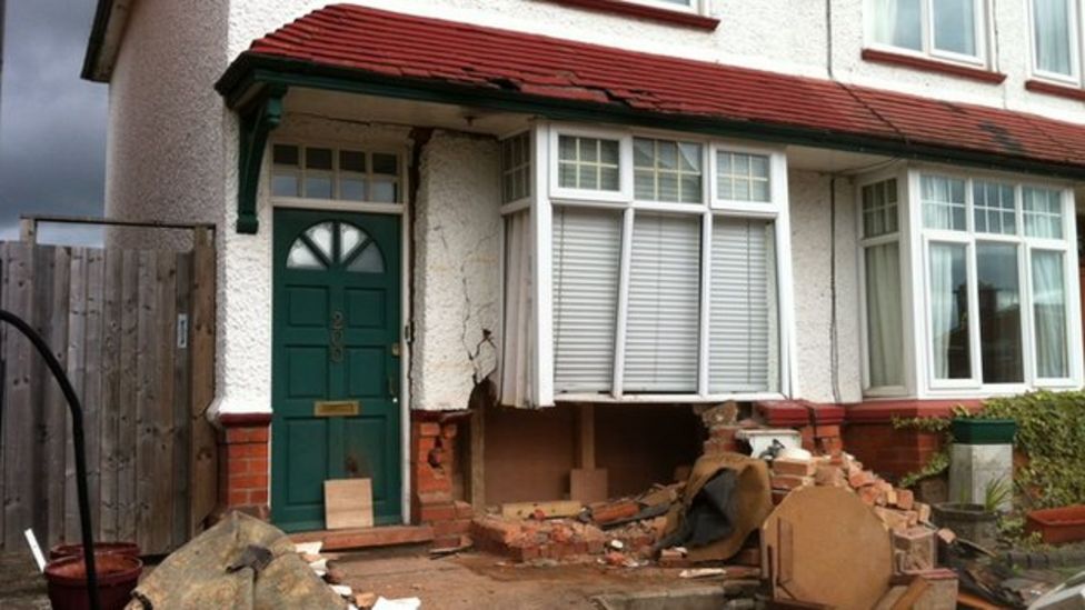 Worcester man charged after car smashed into house - BBC News