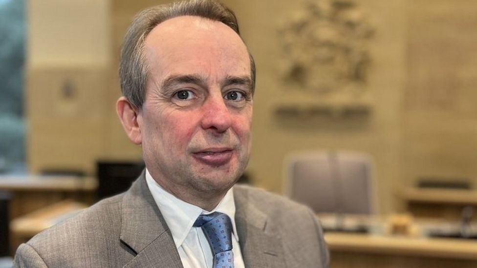 Bankrupt Thurrock Council asks for £636m bailout and tax hike BBC News