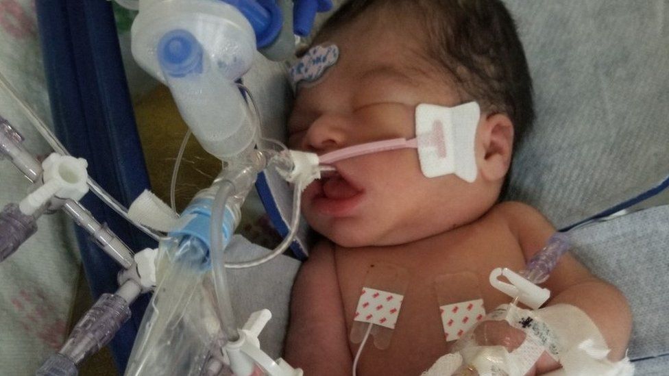 Marlen Ochoa-Lopez murder: Baby cut from womb dies - BBC News