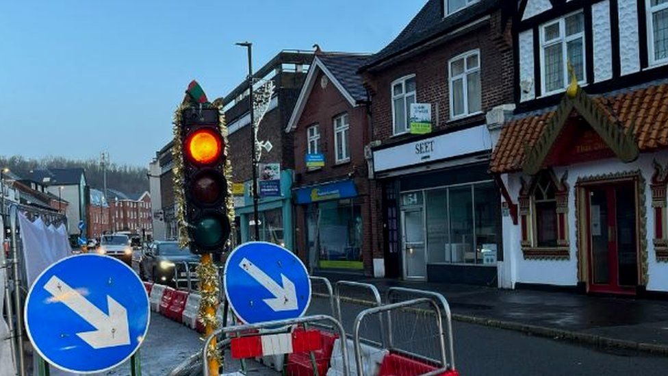 Traffic lights in Caterham