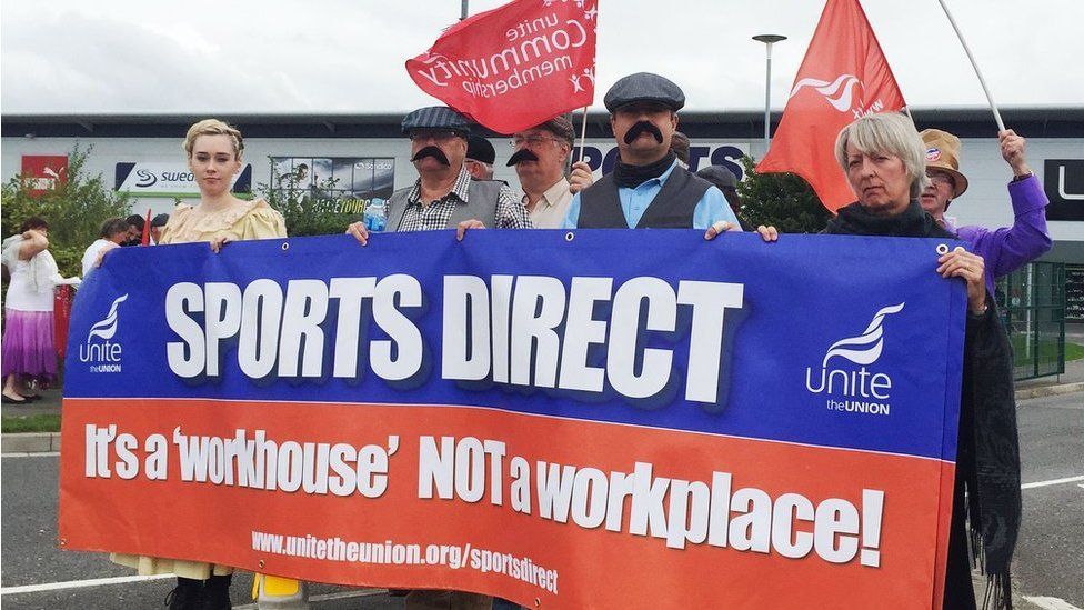 Unite union members outside Sports Direct's Annual General Meeting at their headquarters in Shirebrook, 9 September 2015