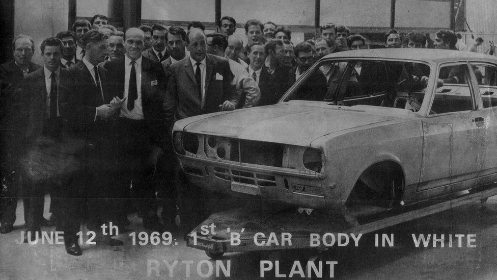 The Hillman Avenger being produced at Ryton in 1969