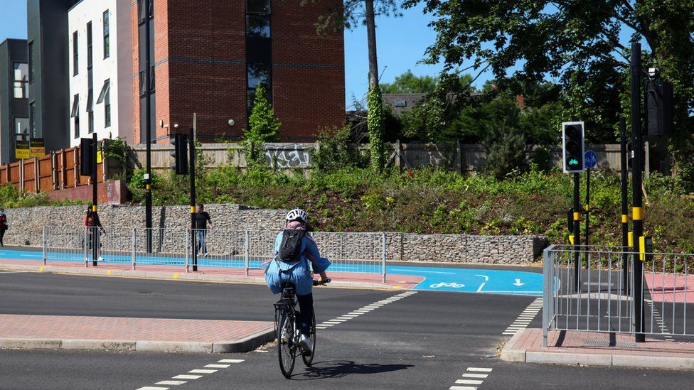 Cycle crossing