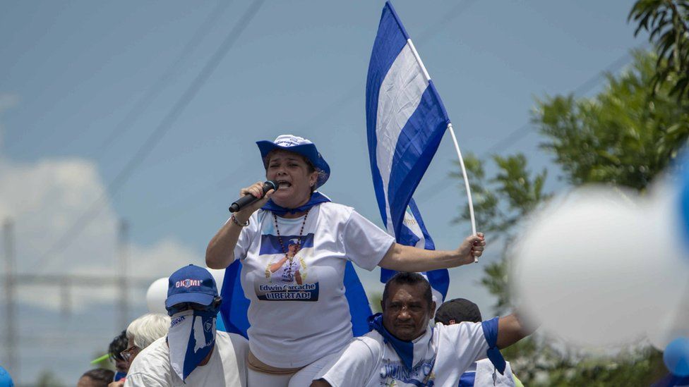 Edwin Carcache's mother, Mercedes Dávila, speaks at the "March of the Balloons" held in Managua, Nicaragua on 9 September 2018.