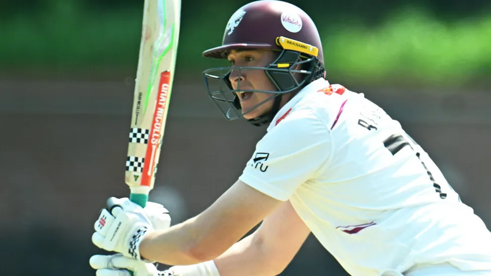 Dynamic Duo Renshaw and Umeed Propel Somerset to Victory Against Kent.