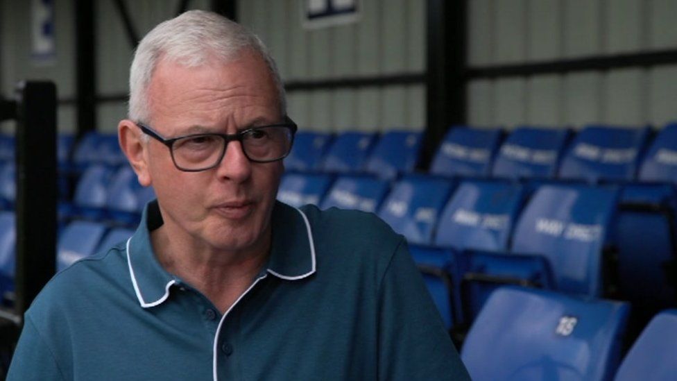 Walking football in Ellesmere helping players' mental health - BBC News