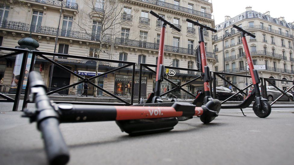 Voi scooters in Paris