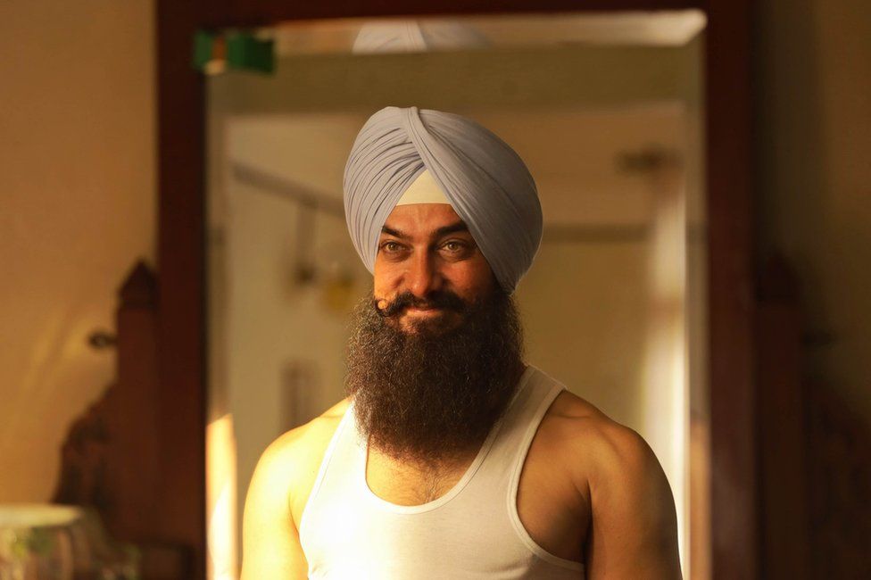 Laal Singh Chaddha: How Aamir Khan adapted Forrest Gump to Bollywood - BBC  News