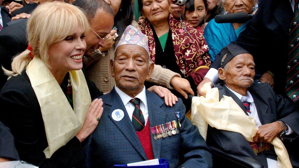 Joanna Lumley campaigning for the Gurkhas in 2008