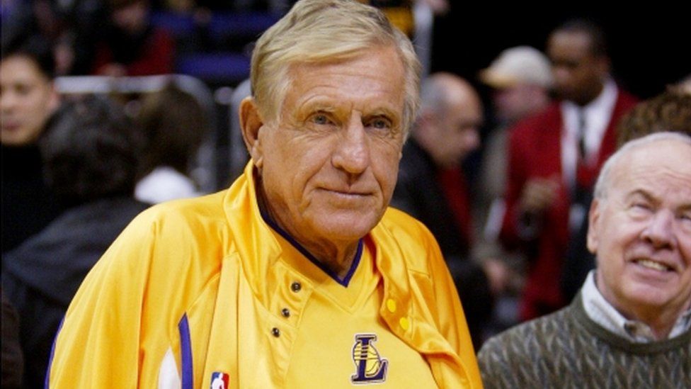 Jerry Van Dyke, younger brother of Dick Van Dyke, pictured at a Lakers game in 2004