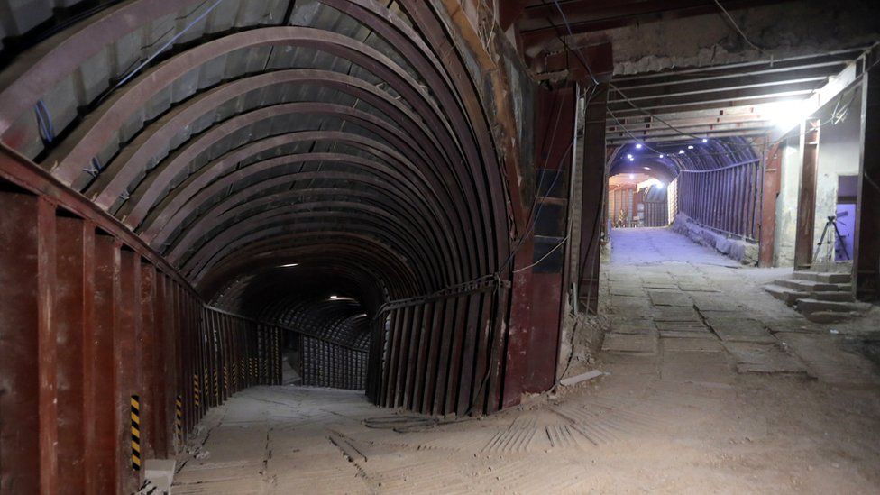 Tunnels in Douma, 20 April