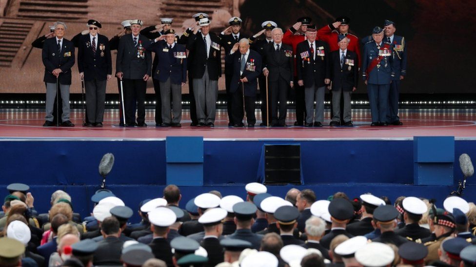 Veterans went on stage to be honoured by the audience