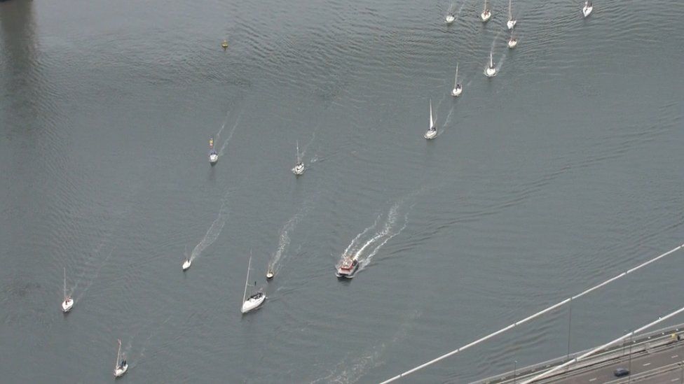 In Pictures The Queen Opens Queensferry Crossing Bbc News