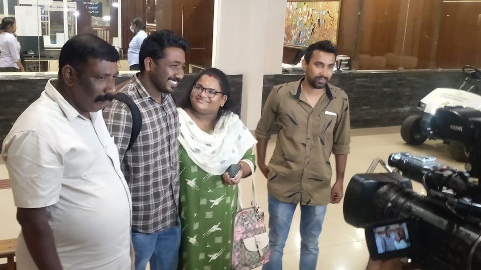 Akhil Reghu, Sreejith Sajeevan and Deepesh with Jithina Jayakumar at Kochi airport