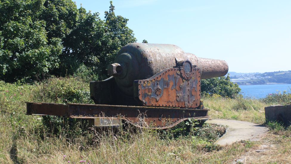 Rusty cannon on Drake's Island