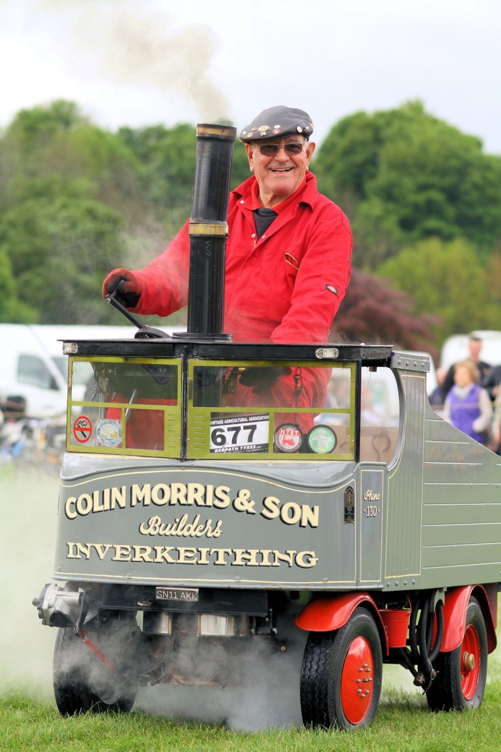 In pictures Vintage vehicle show in Kelso BBC News