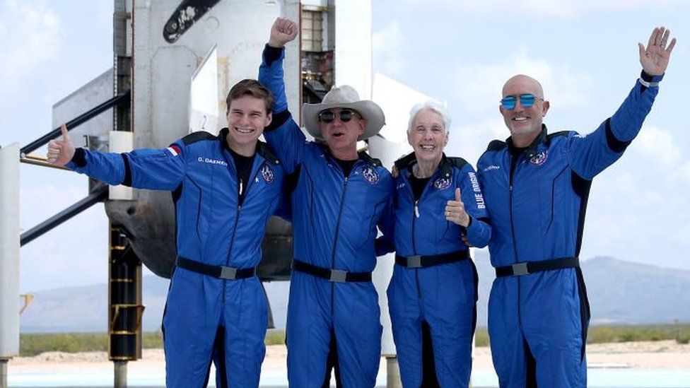 Bezos and the Blue Origin on the launchpad