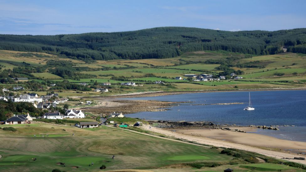 Covid in Scotland: Household mixing rules at holiday lets 'confusing ...