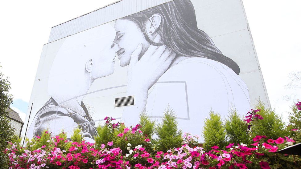 Joe Caslin's mural depicting a lesbian couple