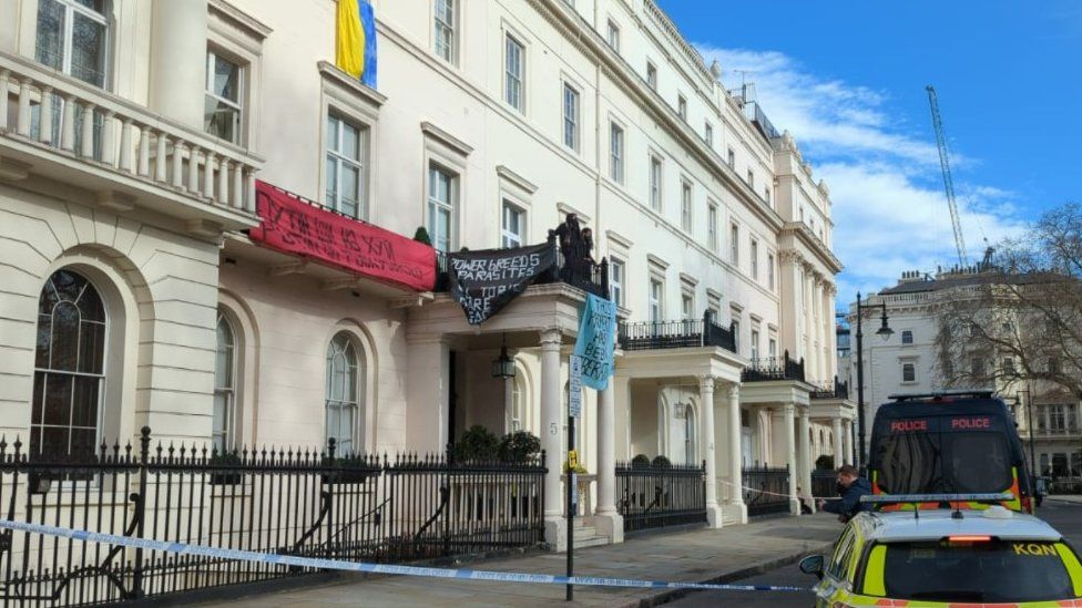 Protesters occupy a mansion in Belgravia