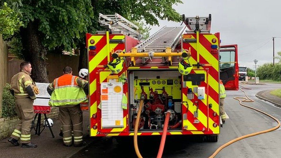 Bedfordshire Fire and Rescue attend ignited mains gas leak in Upper Caldecote