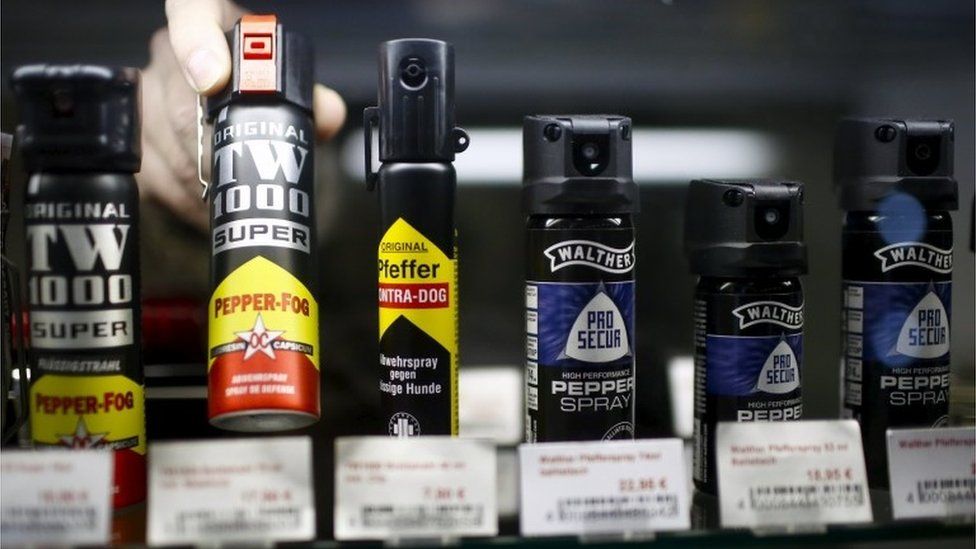Pepper spray in shop in Berlin