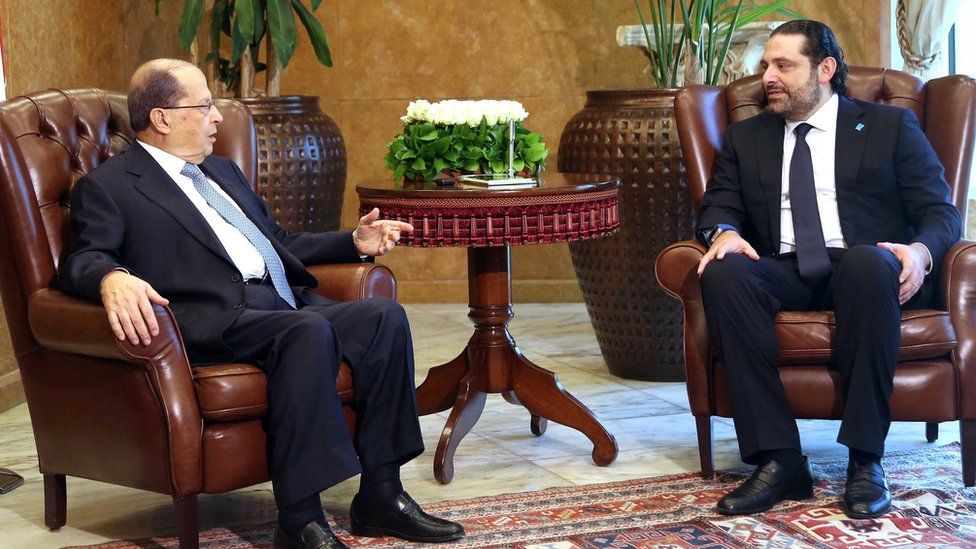 Michel Aoun (L) meets Saad Hariri (R) at the presidential palace in Baabda, Lebanon (3 October 2016)