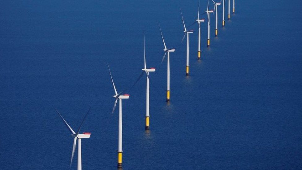 Общий вид морской ветровой электростанции Walney Extension