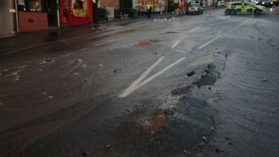 Burst water main closes Kidderminster town centre road BBC News