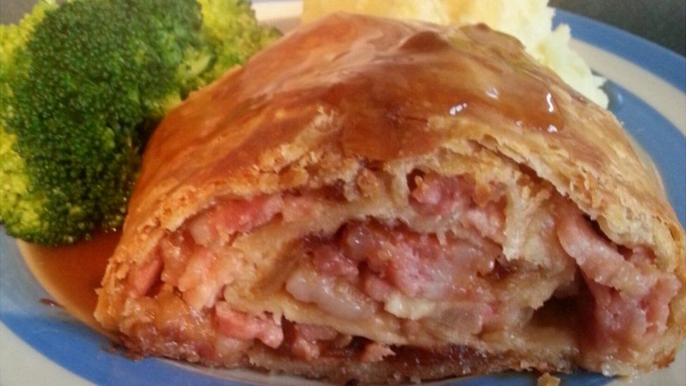 Bacon and onion roly poly