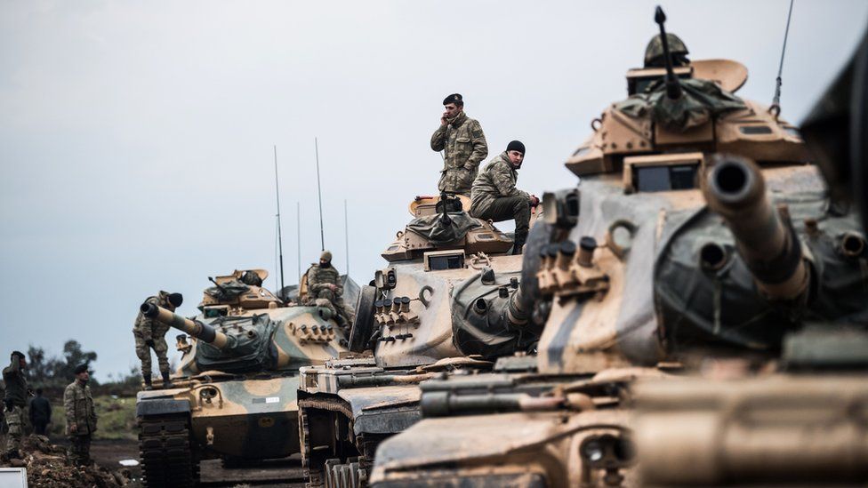 Turkish tanks gather close to the Syrian border, 21 January 2018