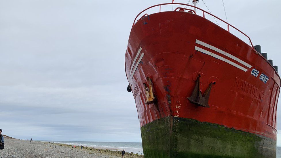 isle-of-man-cargo-ship-runs-aground-near-cranstal-bbc-news