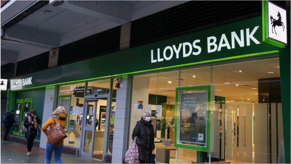 Lloyds Banking Group Cancels Bonuses After Profit Drop Bbc News