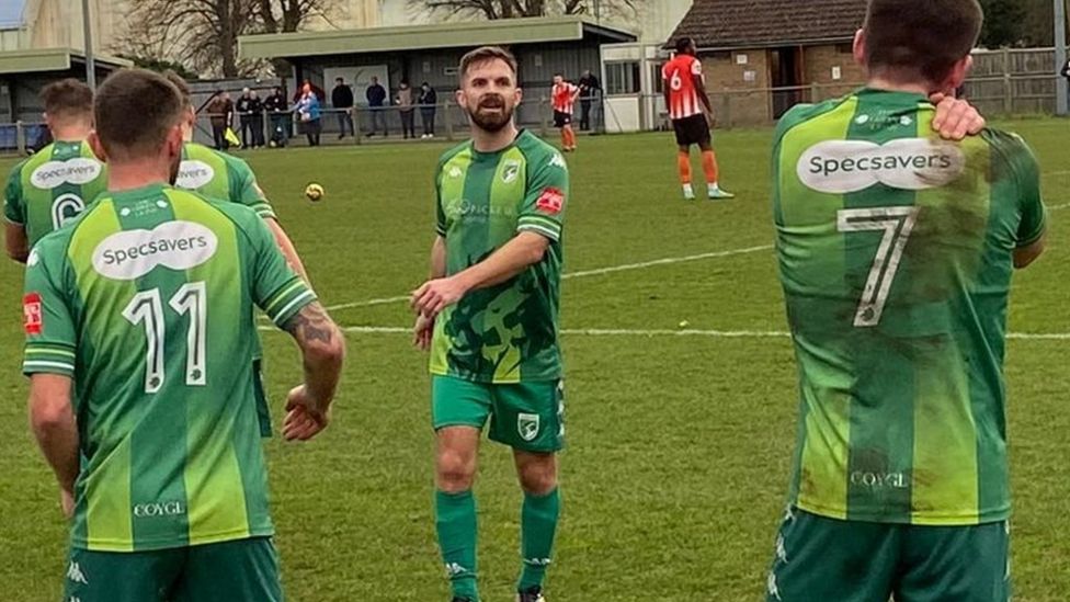 guernsey-fc-beat-ashford-town-3-1-as-matt-loaring-scores-twice-bbc-sport