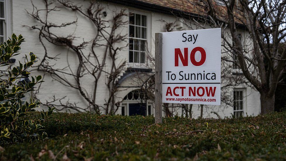 A sign which says "Say no to Sunnica"